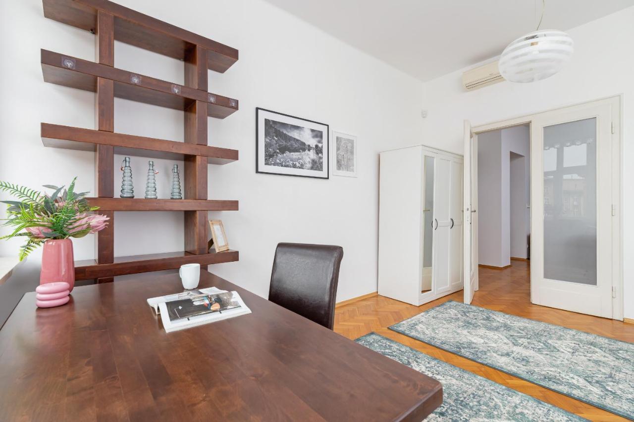 Slowacki Avenue Family Apartments Cracow By Noclegi Renters كراكوفيا المظهر الخارجي الصورة