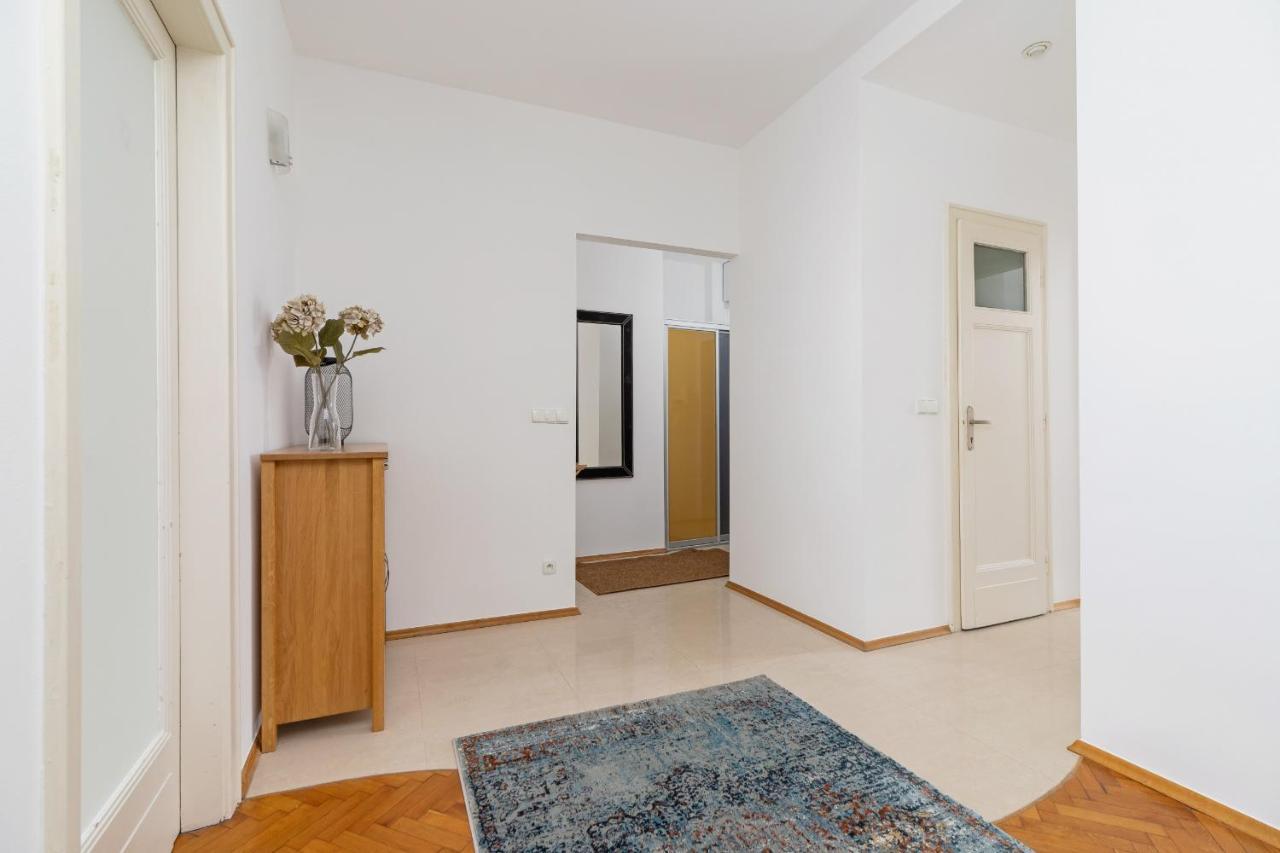 Slowacki Avenue Family Apartments Cracow By Noclegi Renters كراكوفيا المظهر الخارجي الصورة