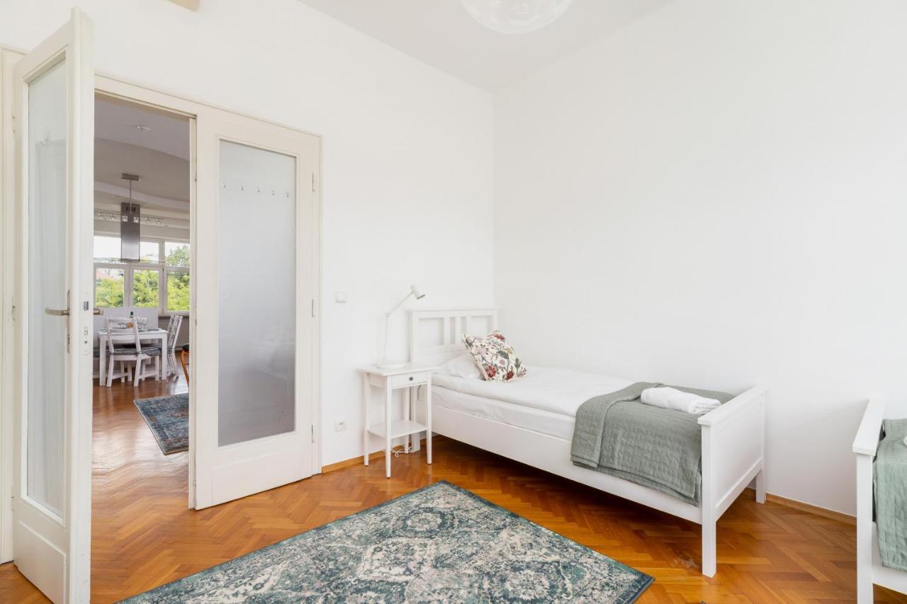 Slowacki Avenue Family Apartments Cracow By Noclegi Renters كراكوفيا المظهر الخارجي الصورة