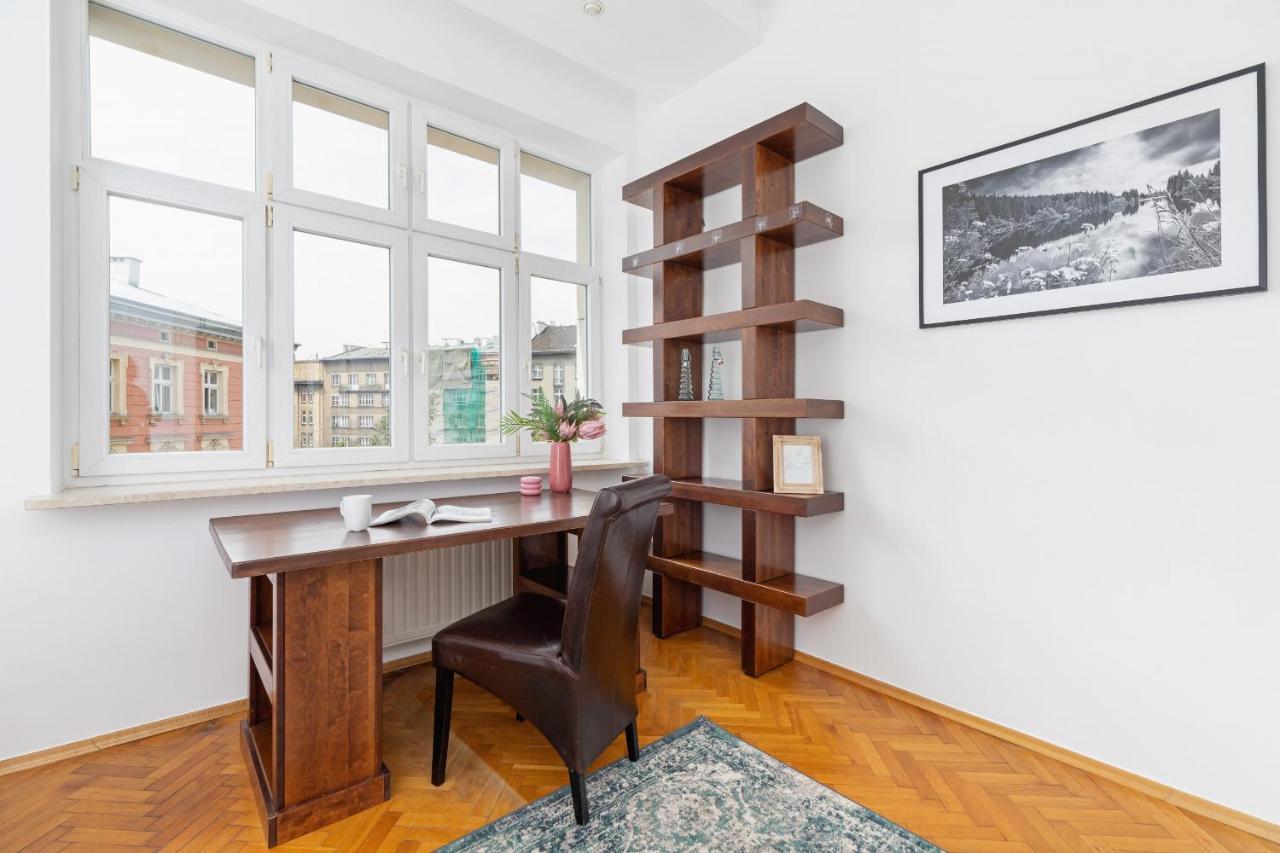 Slowacki Avenue Family Apartments Cracow By Noclegi Renters كراكوفيا المظهر الخارجي الصورة