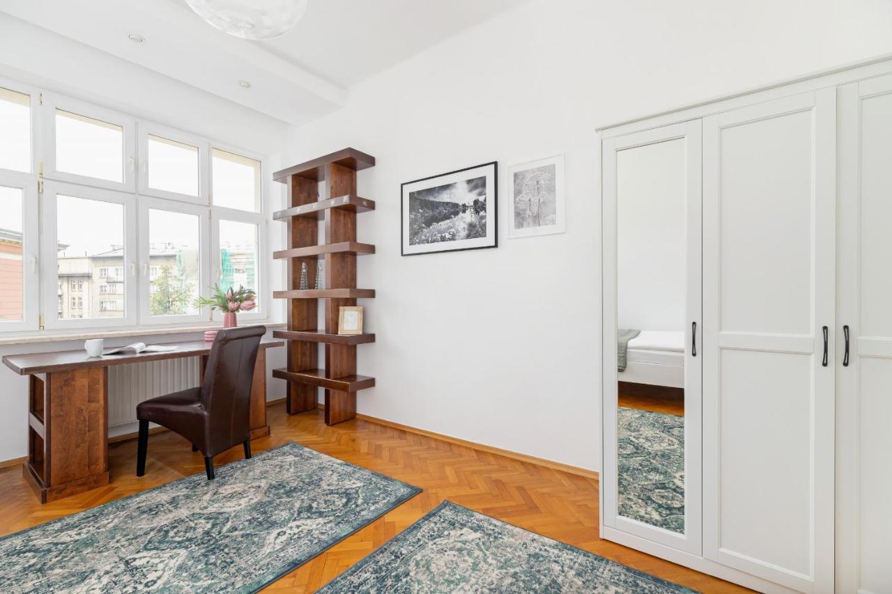 Slowacki Avenue Family Apartments Cracow By Noclegi Renters كراكوفيا المظهر الخارجي الصورة