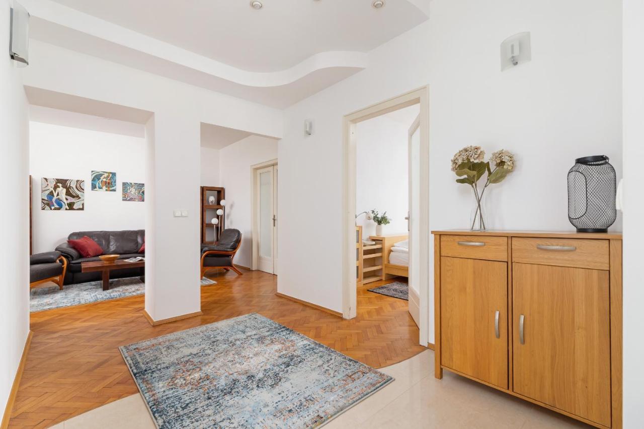 Slowacki Avenue Family Apartments Cracow By Noclegi Renters كراكوفيا المظهر الخارجي الصورة