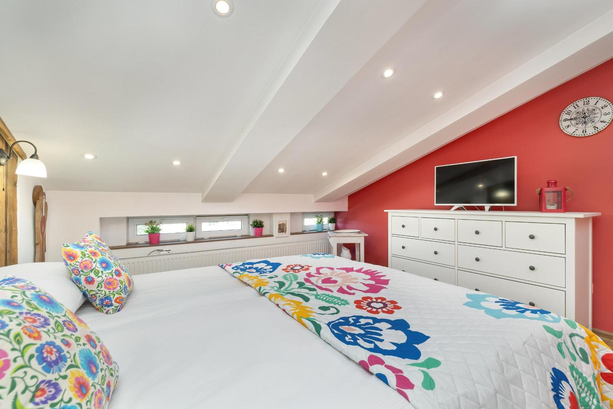 Slowacki Avenue Family Apartments Cracow By Noclegi Renters كراكوفيا المظهر الخارجي الصورة